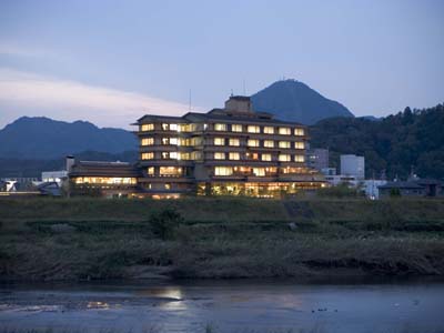 彩峰